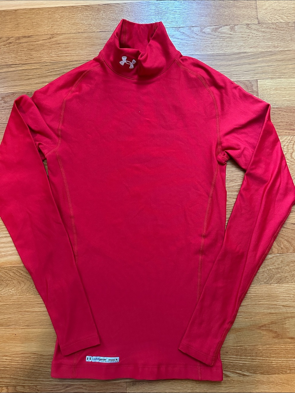 Under Armour Boys- unisex Red ColdGear Mock Neck Long Sleeve Top - Fitted size s